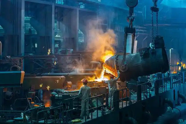 鋼鐵行業是全球工業體系中的重要支柱之一,其產品廣泛應用于基礎設施建設、機械制造、汽車工業等領域。隨著全球工業化進程的不斷深入,鋼鐵行業呈現出國際化競爭格局。在眾多鋼鐵制造企業中,有6家公司以其出色的經營業績和強大的市場地位脫穎而出,成為了世界鋼鐵制造業的領軍企業。